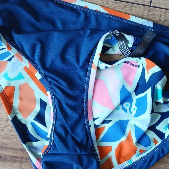 Women's Skechers Floral Patterned 2 Pc Tankini Set Swimwear. Size M - Picture 12 of 17